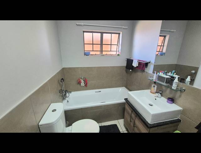 2 BEDROOM APARTMENT FOR SALE IN NOORDWYK